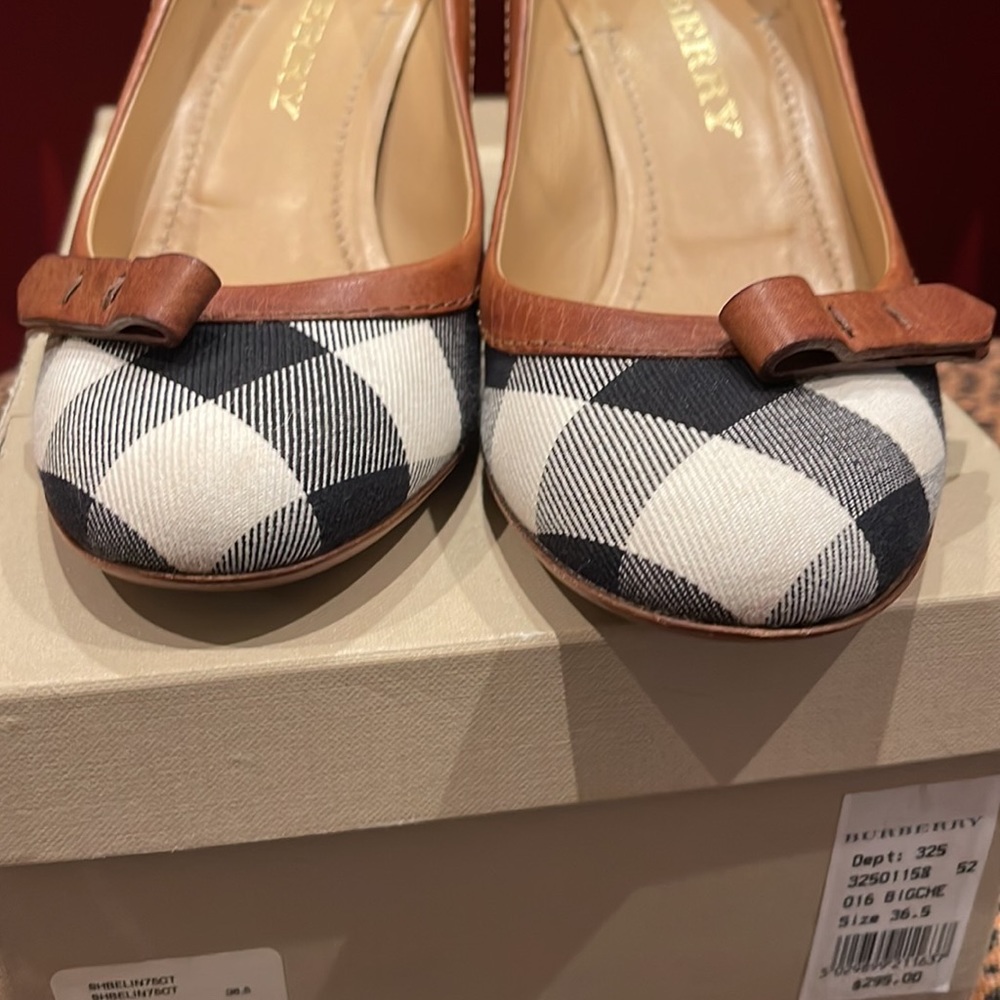 Burberry heels 36.5 - Picture 3 of 6